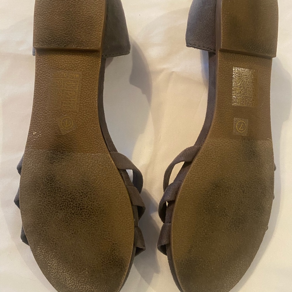 Sandals - Picture 3 of 3